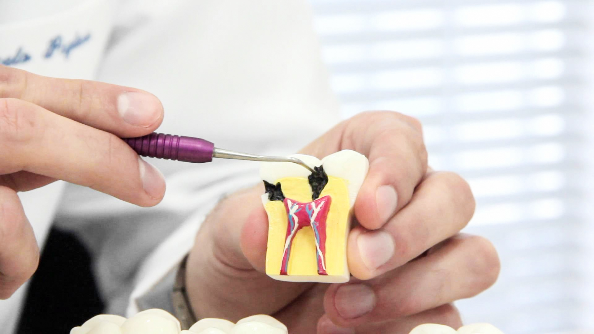 Curso De Especialização Lato Sensu Em Endodontia